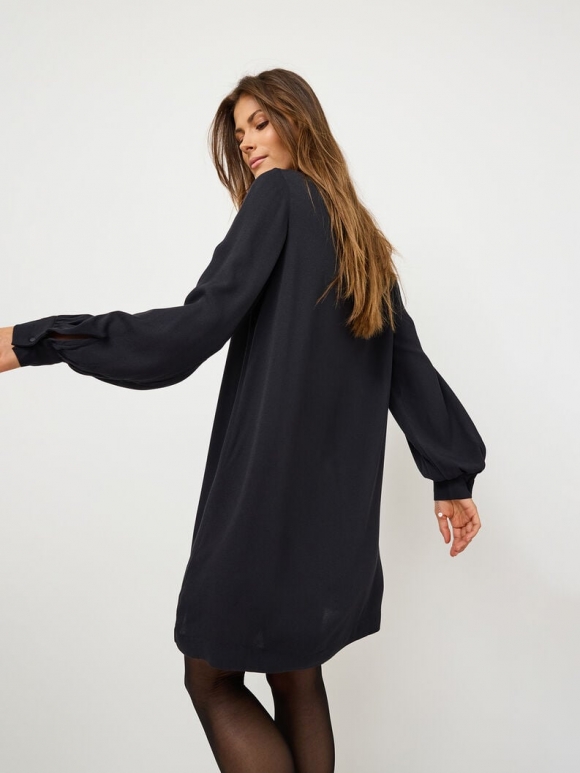 Tamaris Kleid - Schwarz Tamaris Kleid - Schwarz